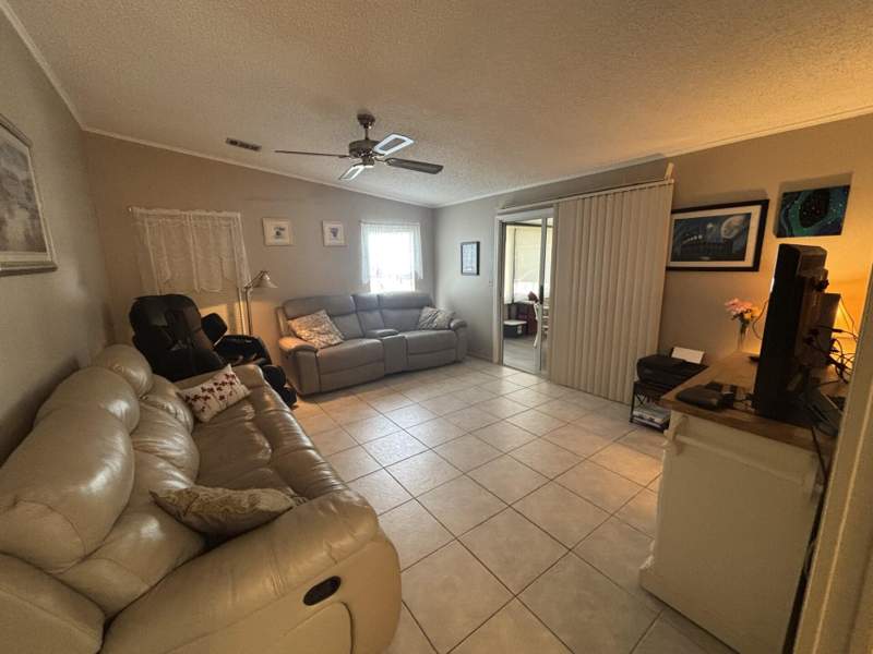 2 bedroom Manufactured Home at 6514 NW 36th Avenue, TALLOWWOOD ISLE, Coconut Creek — photo 5