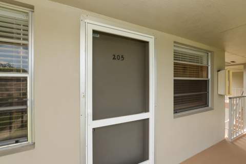 8 Lake Vista Trail, Port St. Lucie FL - photo 9 of 33