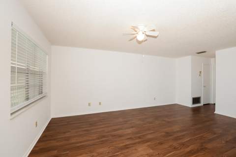 8 Lake Vista Trail, Port St. Lucie FL - photo 12 of 33