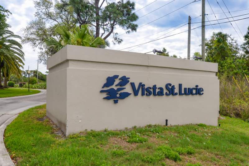 1 bedroom Condominium at 8 Lake Vista Trail, Vista St Lucie Buildings 9 Thru 20, Port St. Lucie — photo 2
