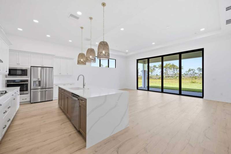 3 bedroom Single Family Residence at 13689 SE Blackwood Drive, Mosaic, Port St. Lucie — photo 2