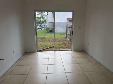 3842 SW 48th Avenue, Hollywood FL - photo 9 of 25