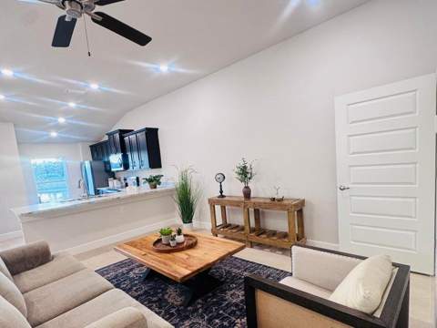 8604 NW Giovanni Avenue #143-4, Fort Pierce FL - photo 6 of 27