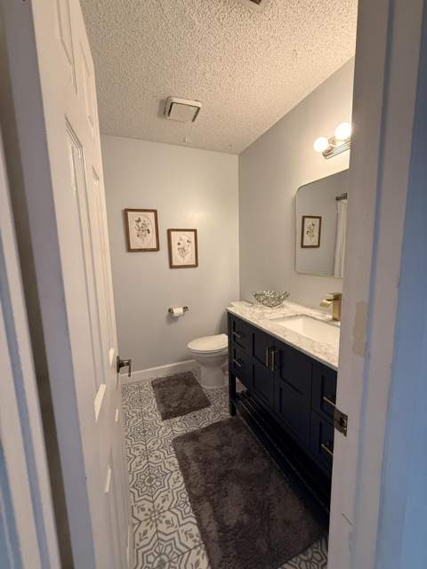 8499 Lakepoint Court, Lake Worth FL - photo 8 of 15