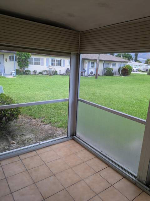 2771 Ashley Drive #J, West Palm Beach FL - photo 9 of 13