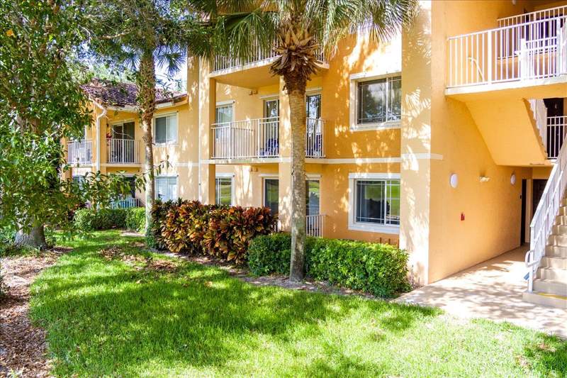 2 bedroom Condominium at 151 SW Palm Drive #106, THE CLUB AT ST LUCIE WEST, A CONDOMINIUM, Port St. Lucie — photo 4