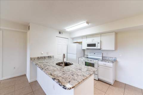 151 SW Palm Drive #106, Port St. Lucie FL - photo 10 of 35