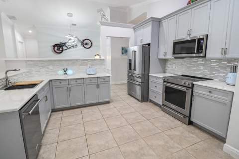 5671 S Fountains Drive, Lake Worth FL - photo 10 of 27