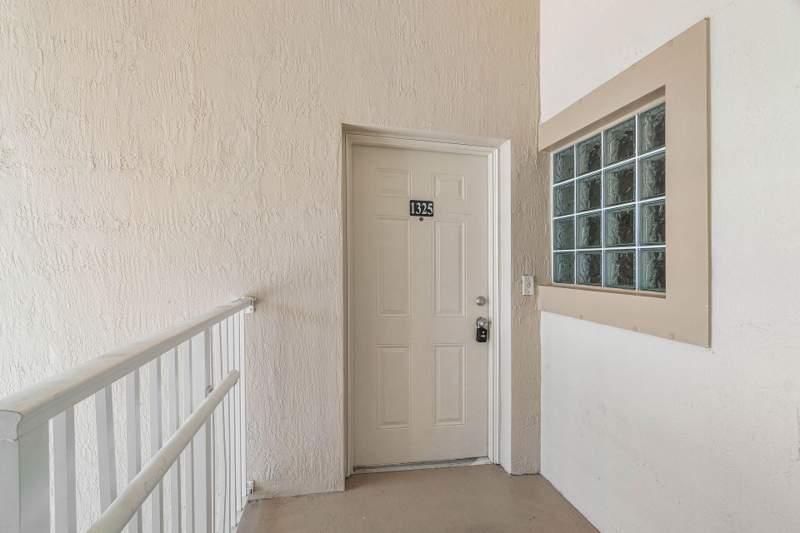 3 bedroom Condominium at 1161 Golden Lakes Boulevard #1325, Belvedere Isles Condo No 1, West Palm Beach — photo 3