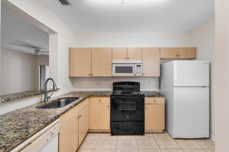 3 bedroom Condominium at 1161 Golden Lakes Boulevard #1325, Belvedere Isles Condo No 1, West Palm Beach — photo 4
