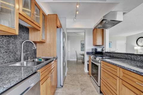 2715 N Ocean Boulevard #6C, Fort Lauderdale FL - photo 9 of 37