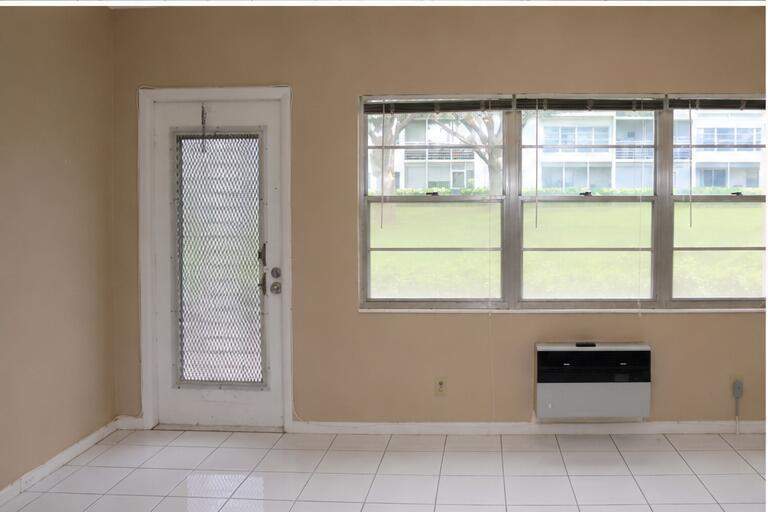 1 bedroom Condominium at 554 Mansfield, Mansfield At Century Village Condo, Boca Raton — photo 2