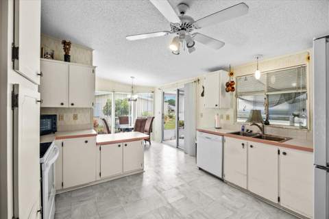 8498 Lavender Court, Port St. Lucie FL - photo 9 of 50