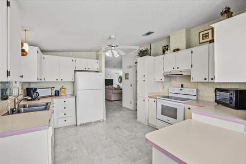 8498 Lavender Court, Port St. Lucie FL - photo 10 of 50