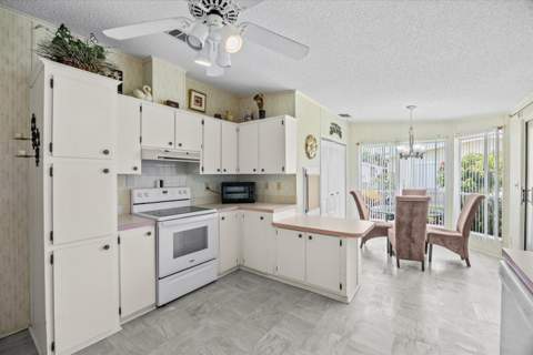 8498 Lavender Court, Port St. Lucie FL - photo 12 of 50