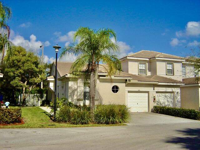 2 bedroom Villa at 3133 Enclave Way, Inverrary Village, Lauderhill — photo 2
