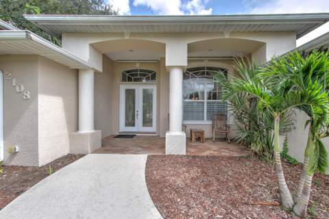 2108 Winding Creek Lane, Fort Pierce FL - photo 12 of 53