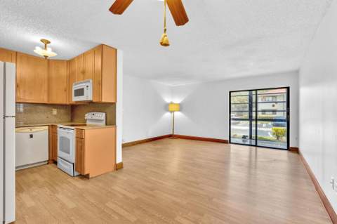 10701 W Clairmont Circle #109, Tamarac FL - photo 15 of 66