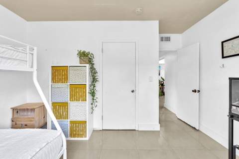 721 Fairway Drive, Plantation FL - photo 9 of 51