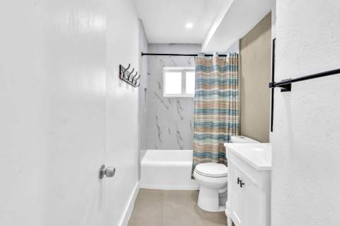 721 Fairway Drive, Plantation FL - photo 12 of 51