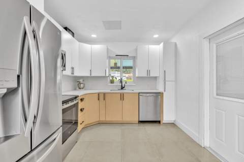 721 Fairway Drive, Plantation FL - photo 23 of 51