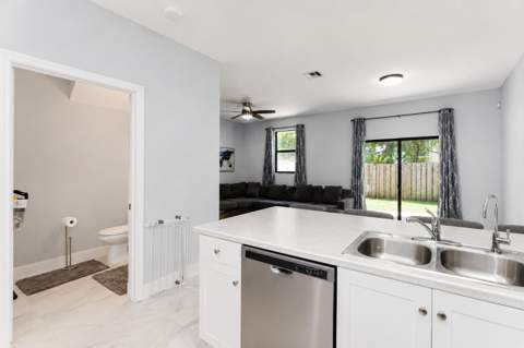 5437 NW 27th Court, Margate FL - photo 6 of 51