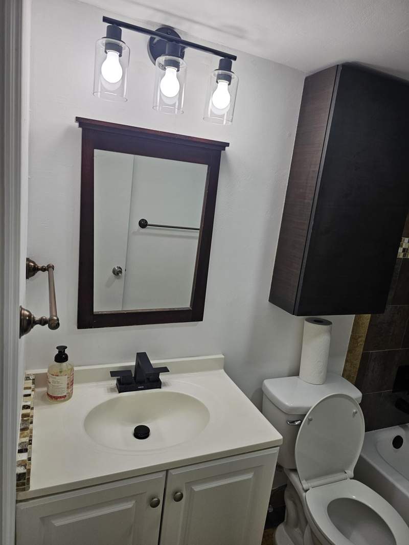 1 bedroom Condominium at 555 Purdy Lane #114, Village Green Avon Condo, Palm Springs — photo 3