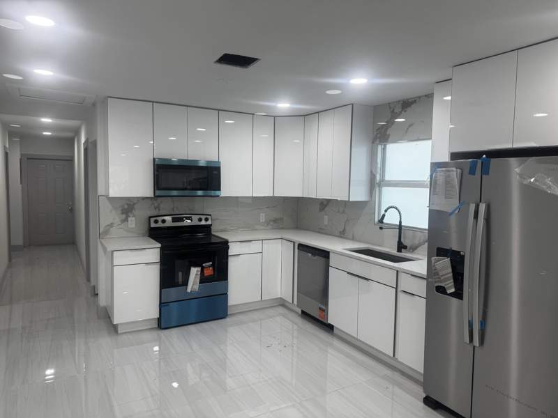 4 bedroom Single Family Residence at 405 N E Street, LAKE WORTH TOWN OF, Lake Worth — photo 5