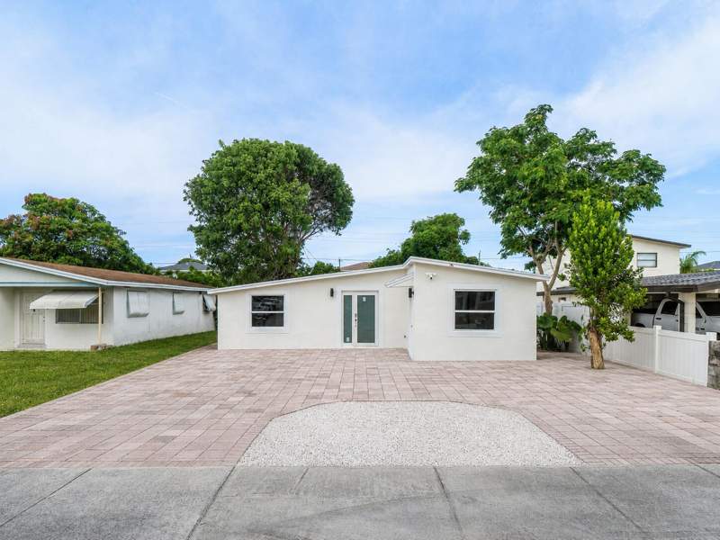 4 bedroom Single Family Residence at 325 SW 8TH Avenue, DELRAY TOWN OF, Delray Beach — photo 1
