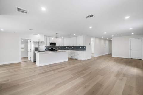 325 SW 8TH Avenue, Delray Beach FL - photo 11 of 36
