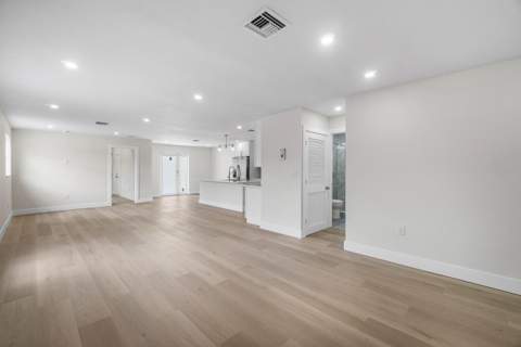 325 SW 8TH Avenue, Delray Beach FL - photo 14 of 36