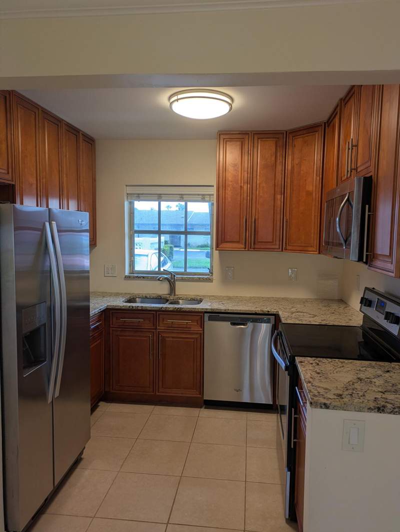 1 bedroom Villa at 2771 Ashley Drive #J, Cresthaven Villas No 2 Decl In, West Palm Beach — photo 3