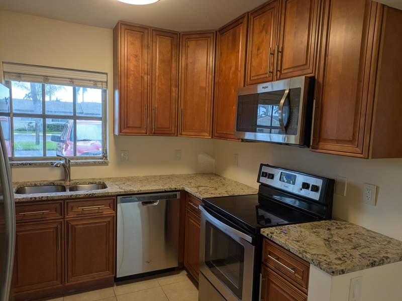 1 bedroom Villa at 2771 Ashley Drive #J, Cresthaven Villas No 2 Decl In, West Palm Beach — photo 4