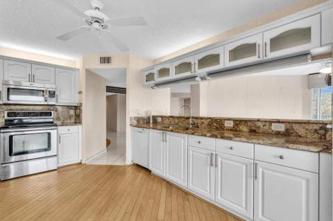 7557 Granville Drive #305, Tamarac FL - photo 11 of 67
