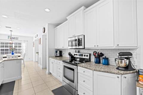 14366 73rd Street, Loxahatchee FL - photo 15 of 46