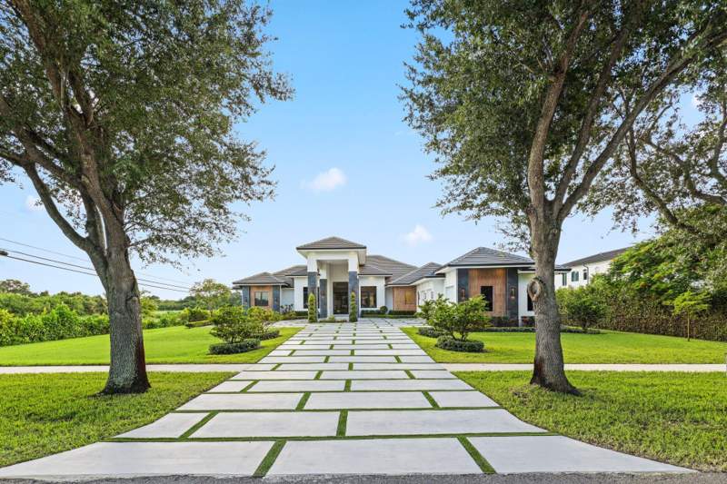 6 bedroom Single Family Residence at 13600 PINE MEADOW Court, PINE MEADOWS ESTATES II 174 19, Davie — photo 1