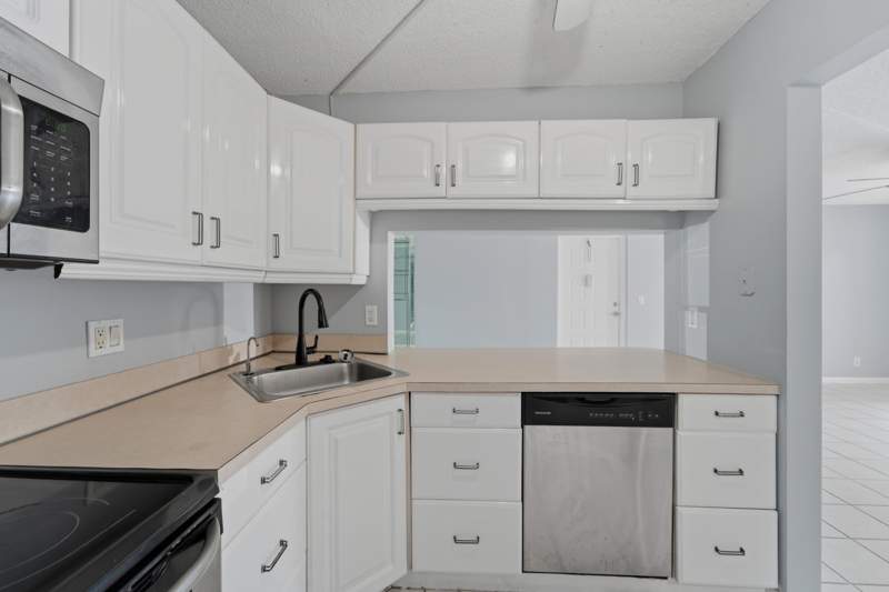 2 bedroom Condominium at 728 Sunny Pine Way #A1, Pine Ridge North I, Greenacres — photo 5