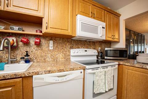 5355 SE Miles Grant Road #114, Stuart FL - photo 8 of 34