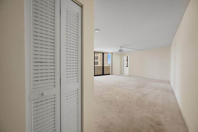 2 bedroom Condominium at 2800 N Ocean Drive #A-8B, Phoenix Towers Condo, Riviera Beach — photo 2