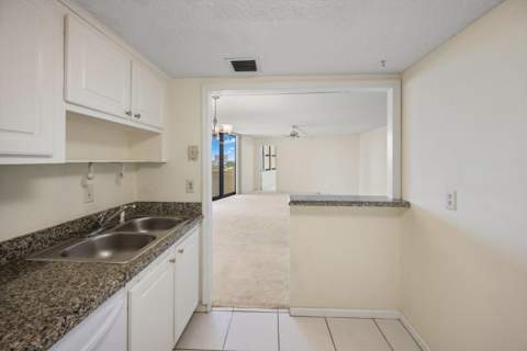 2800 N Ocean Drive #A-8B, Riviera Beach FL - photo 10 of 41