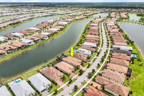 8864 SW Montova Way, Port St. Lucie FL - photo 10 of 96