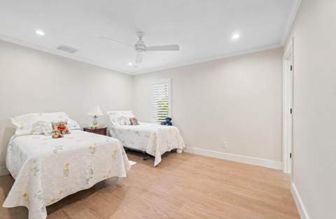 11785 Lake Shore Place, North Palm Beach FL - photo 18 of 38