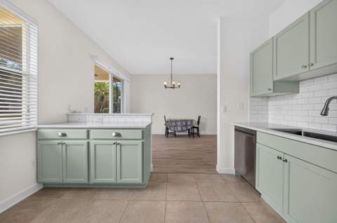 9801 SW Glenbrook Drive, Port St. Lucie FL - photo 13 of 41