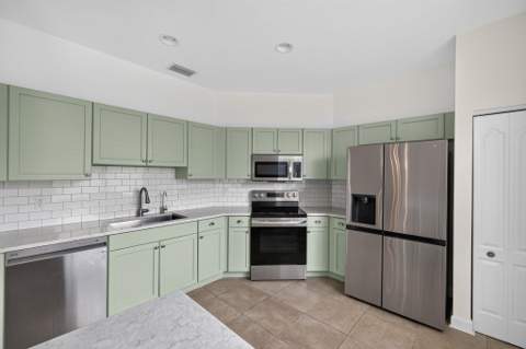 9801 SW Glenbrook Drive, Port St. Lucie FL - photo 11 of 41