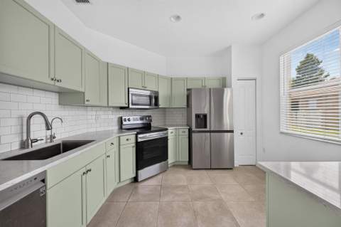 9801 SW Glenbrook Drive, Port St. Lucie FL - photo 10 of 41