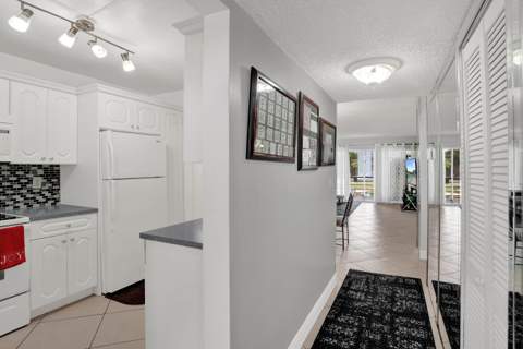 7980 N French Drive #3-202, Pembroke Pines FL - photo 6 of 36