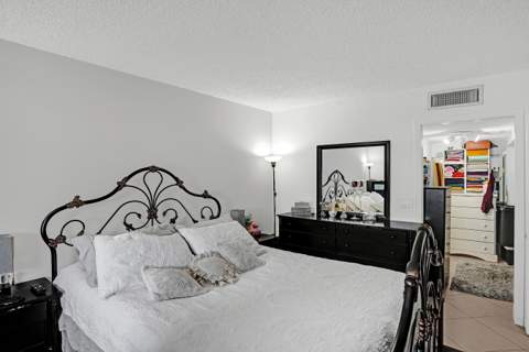 7980 N French Drive #3-202, Pembroke Pines FL - photo 16 of 36