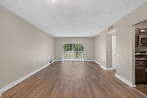 4200 Hillcrest Drive #217, Hollywood FL - photo 13 of 36