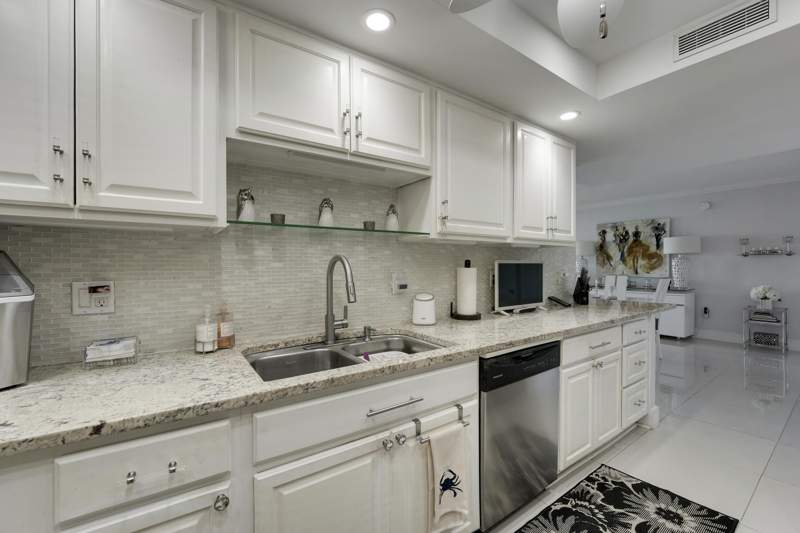 1 bedroom Condominium at 3450 S Ocean Boulevard #424, Patrician Of Palm Beach Condo, Palm Beach — photo 3