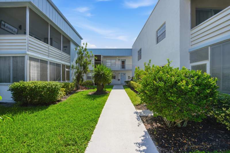 2 bedroom Condominium at 396 Saxony I, Kings Point Saxony Condos, Delray Beach — photo 5